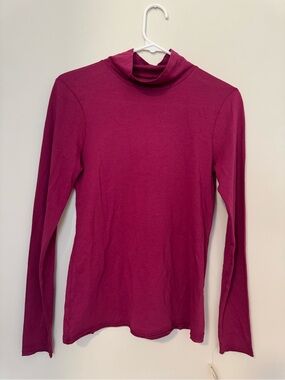 NWT ANTHROPOLOGIE Raspberry Long Sleeve Mock Neck Tee S